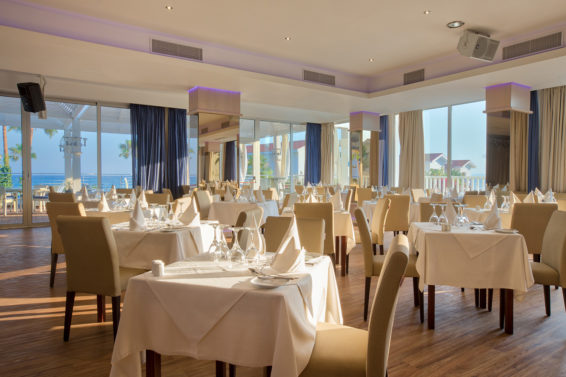01-Oceanis-Restaurant-566x377