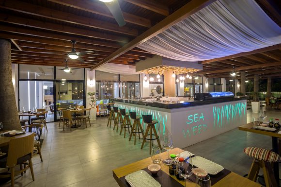 10-Seaweed-Sushi-Bar-580x385