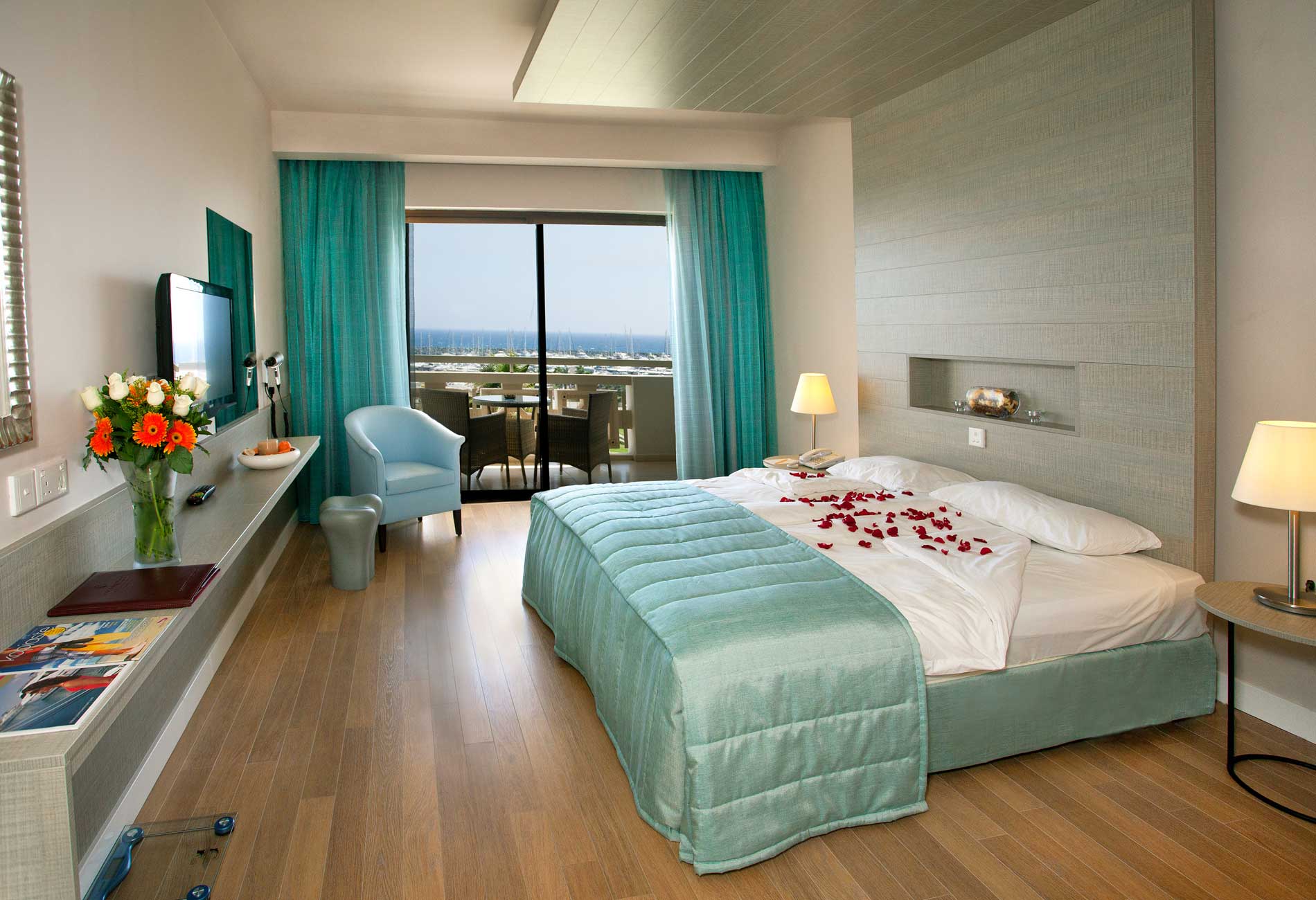 Founders-Suite-001