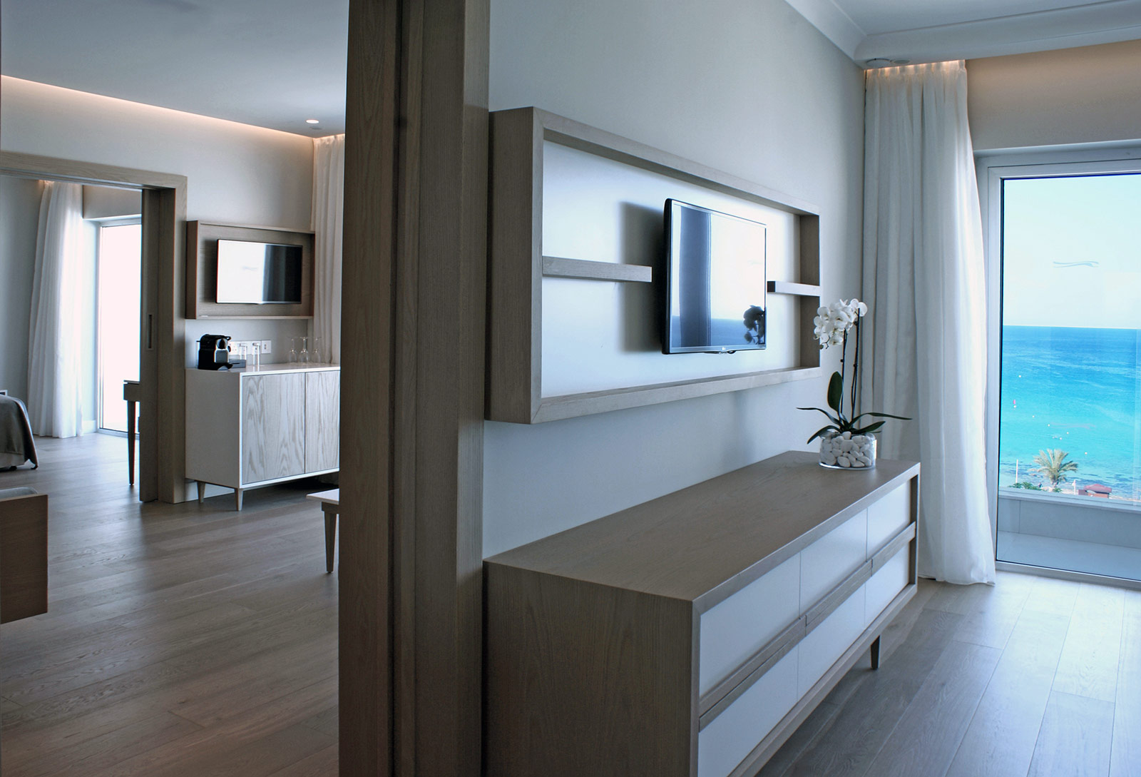 The-Pearl-Suite