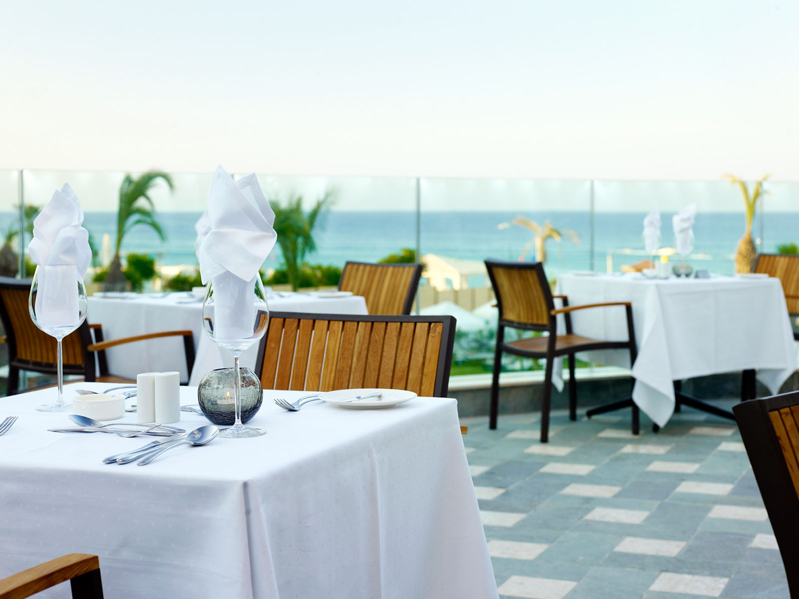 Waterfall-Restaurant