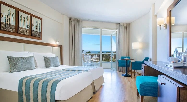 goldenbay-comfort-room