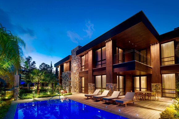 pfomd-suite-private-pool-4394-hor-clsc
